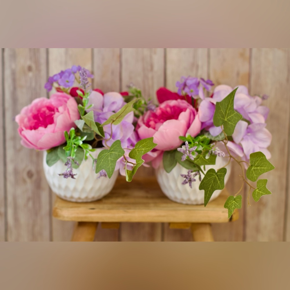Elegant Floral Arrangement in White Vase